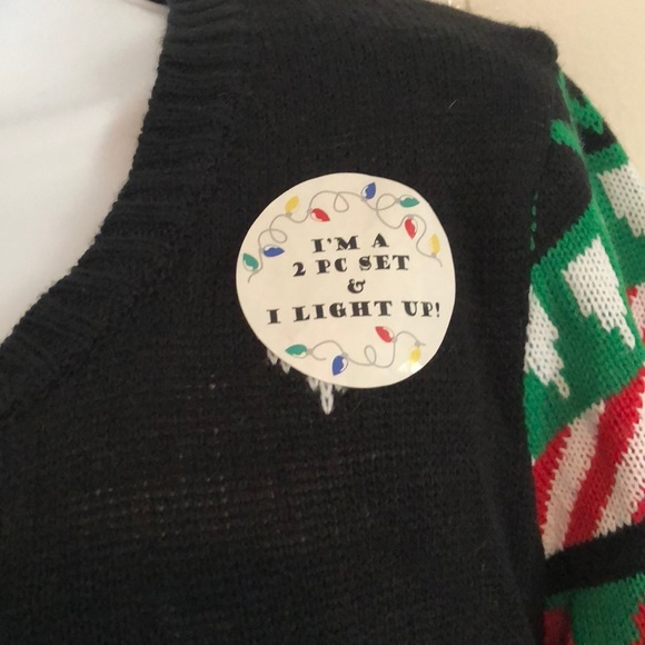 Light up Ugly Christmas Sweater - Picture 3 of 4